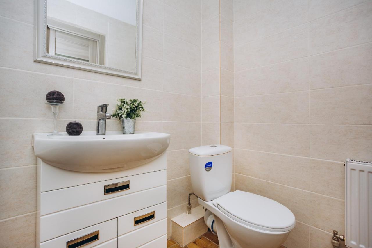 סומי Luxe Apart-Hotel Near Lavina New Building 1 Floor מראה חיצוני תמונה